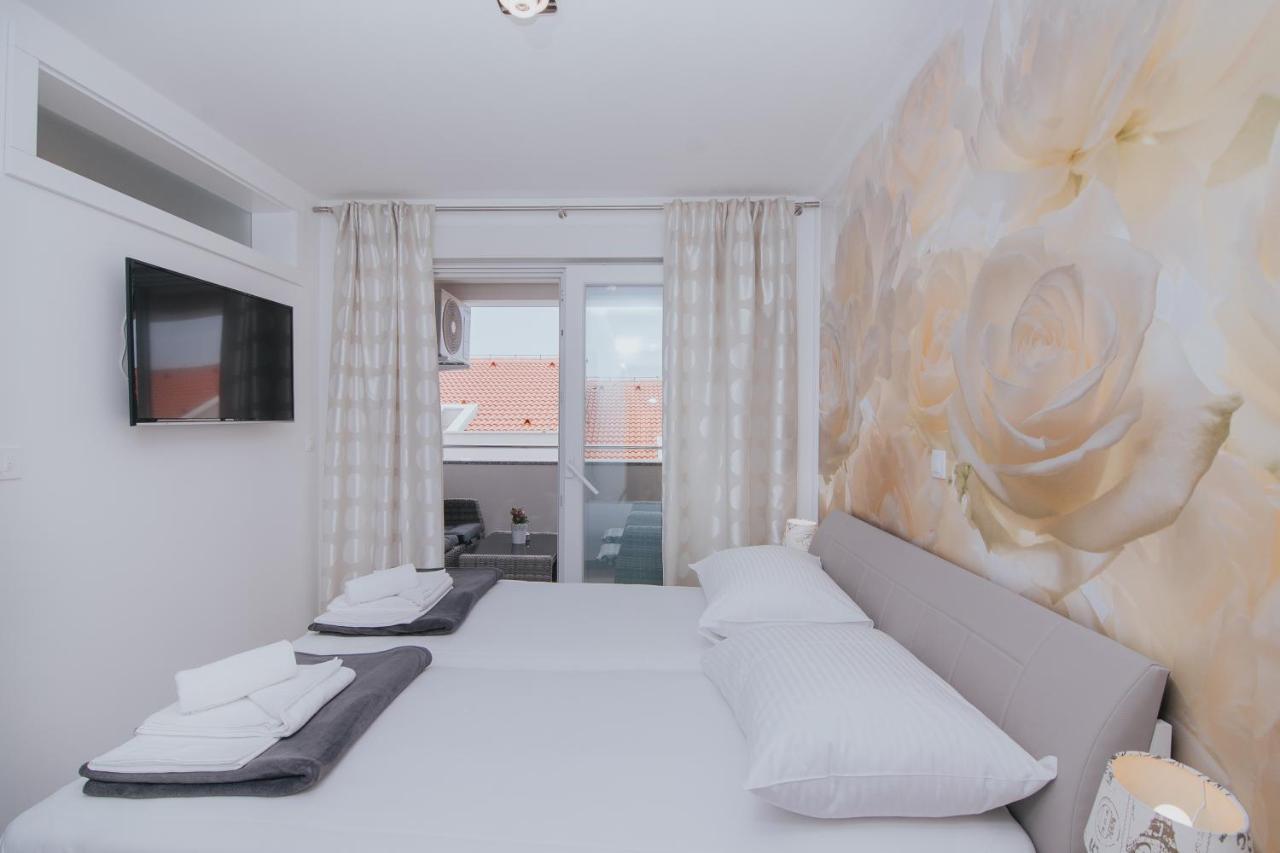 Relax Apartments Novalja Exterior photo