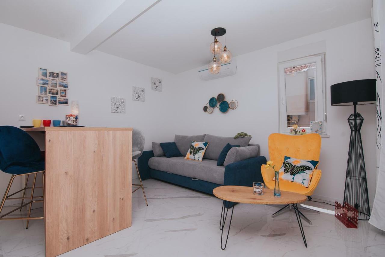 Relax Apartments Novalja Exterior photo